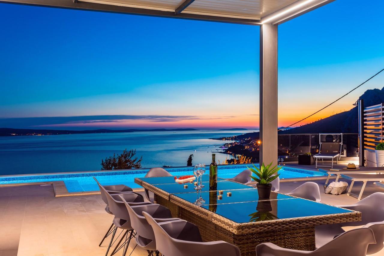 Villa Belvedere With Heated Pool, Billiards, Media Room, Sea Views,10 Pax أوميس المظهر الخارجي الصورة