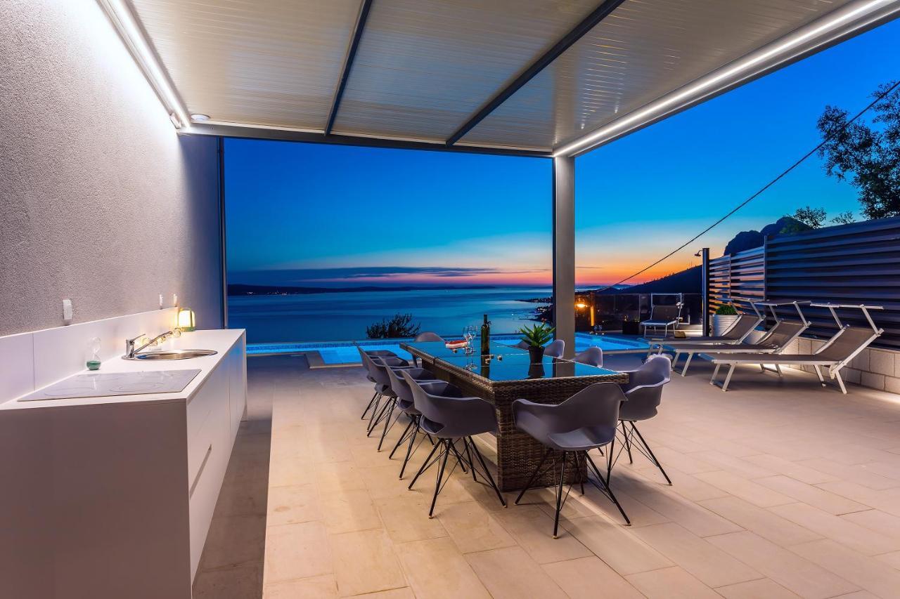 Villa Belvedere With Heated Pool, Billiards, Media Room, Sea Views,10 Pax أوميس المظهر الخارجي الصورة