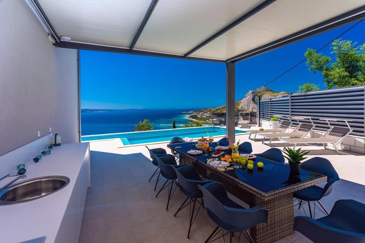 Villa Belvedere With Heated Pool, Billiards, Media Room, Sea Views,10 Pax أوميس المظهر الخارجي الصورة